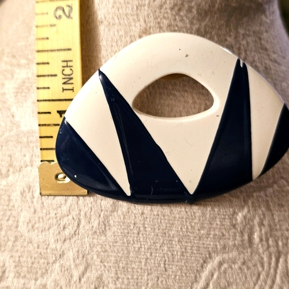 🐿 5/$20 🐿 Vintage Navy and White Art Deco Geometric Brooch Pin P1P15 - Picture 7 of 7